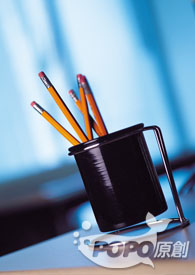 我在角落等你